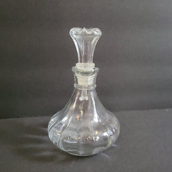Vintage Anchor Hocking Clear Glass Cruet Oil Vinegar Syrup Decanter Star Stopper - Picture 2 of 10